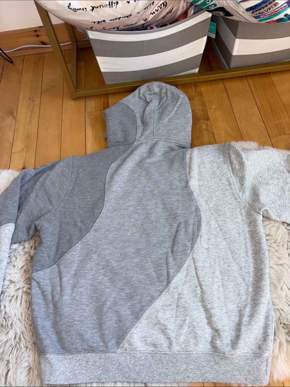 Men's Heather Gray Hooded Wave Sweatshirt - Picture 3 of 3